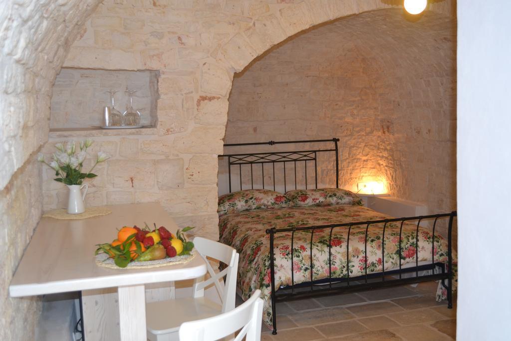 Trullo De Amicis n°5 Hotel Alberobello Kamer foto